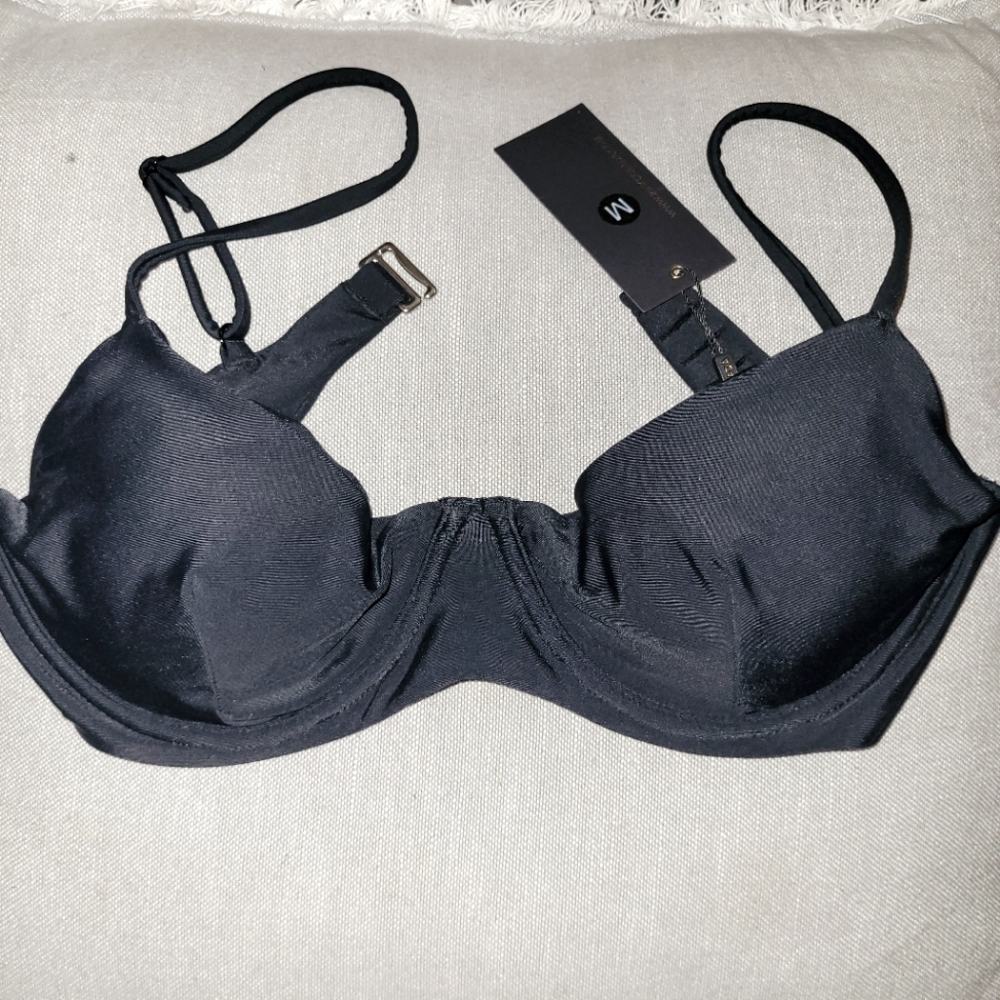 Pinkcolada black bikini top